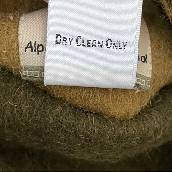 ALPACA INTERNATIONAL Olive Green Baby Alpaca/Wool Blend Hooded Poncho Sweater M - Picture 16 of 16